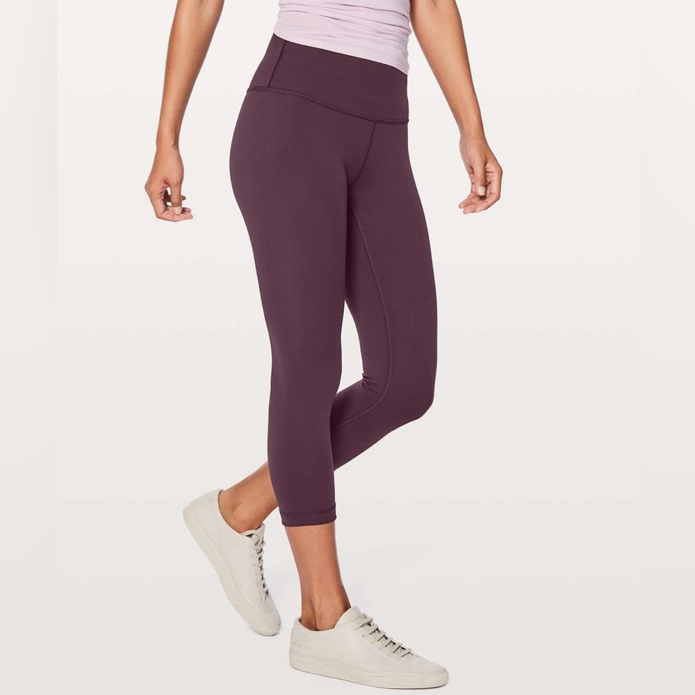 🔴Lululemon Athletica Wunder Under Cropped Leggings Size 4